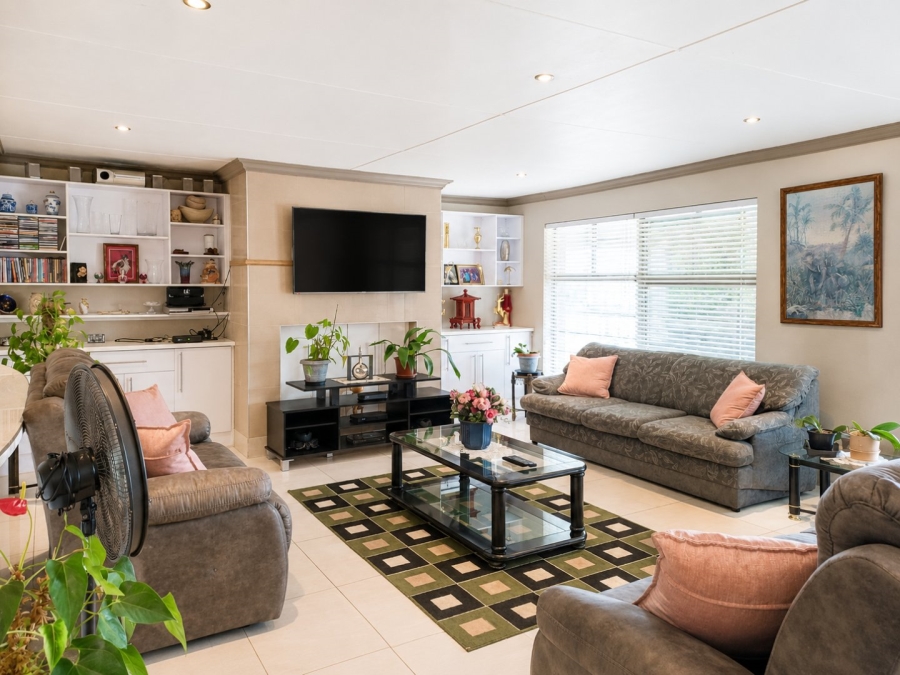 3 Bedroom Property for Sale in Reebok Western Cape